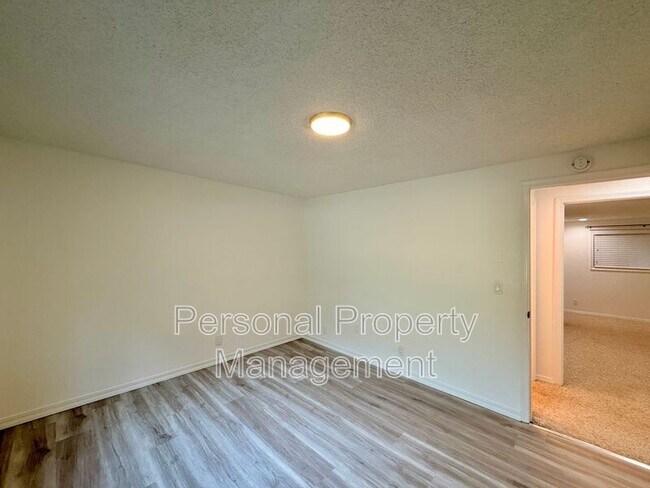 Building Photo - 3401 NE 124th Ave