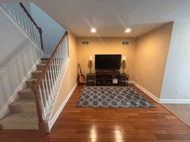 Building Photo - 1459 Mohr Cir