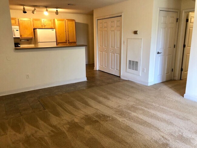 Building Photo - 431 Harts Cove Way