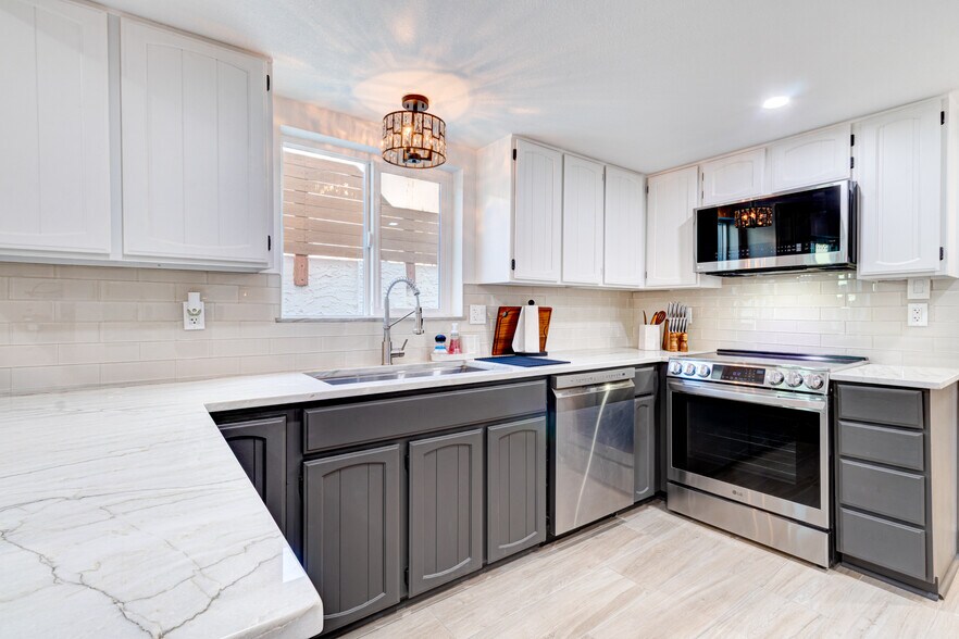 Building Photo - 6110 N 13th St