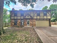 Building Photo - 1811 W Gulfport Cir