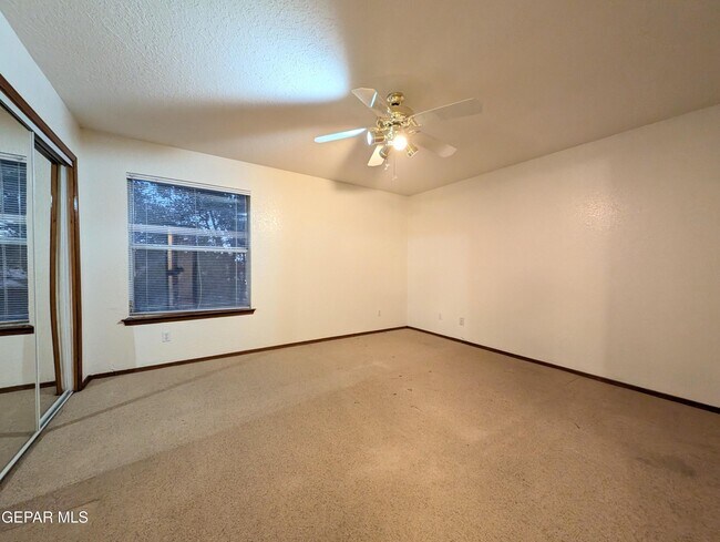 Building Photo - 11820 Pueblo Seguro Way