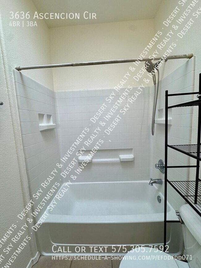 Building Photo - 3636 Ascencion Cir