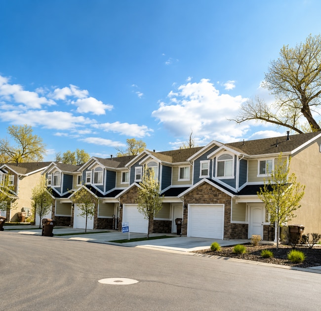 Building Photo - 3 Weeks Rent Free! | Spacious 3 Bed 2.5 Bath Townhome in West Haven | Garage + Pool Community Ame...