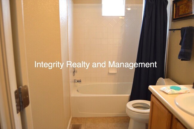 Building Photo - 10299 Willowbridge Ct