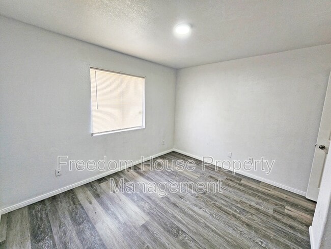 Building Photo - 670 Bourbon St