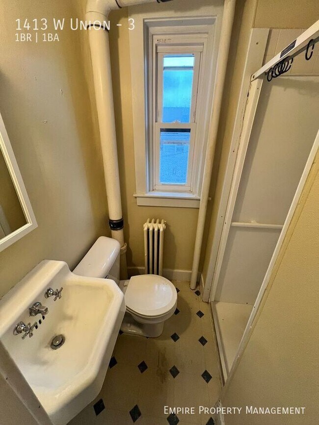 2nd Floor 1 bedroom/1bathroom in Allentown 1413 Union St Allentown