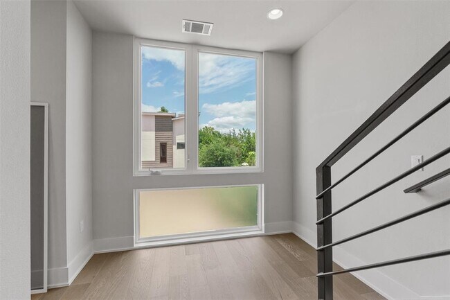 Building Photo - 7921 Yellow Thistle Trail