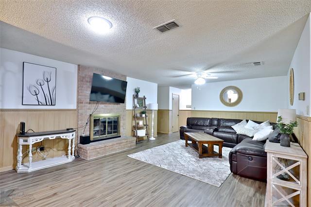 Building Photo - 2810 Arrowhead Dr