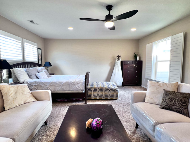 Oversized Master Bedroom - 17201 Lark Water Ln