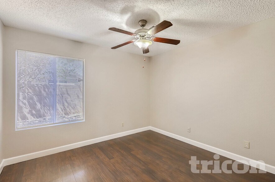 Building Photo - 8511 W Orange Dr