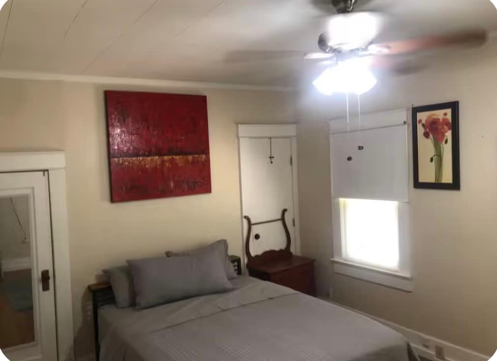 Bedroom 1 - 2705 Vicksburg St