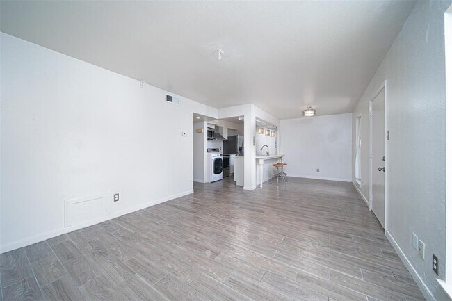 Building Photo - 8931 Gaylord Dr