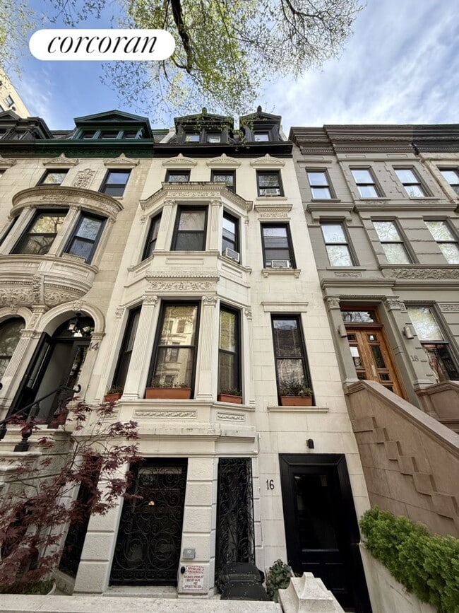 Building Photo - 16 W 95th St