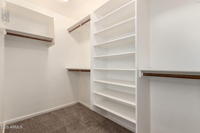 Building Photo - 7002 E Exmoor Dr