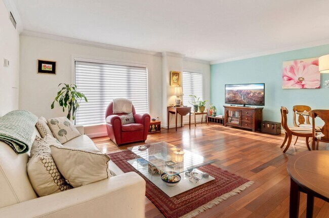 Building Photo - 1080 Wisconsin Ave NW