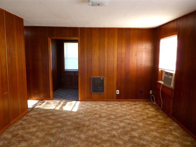 Building Photo - 5216 NW McIntosh Rd