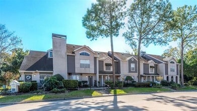 Building Photo - 8003 Woodway Dr