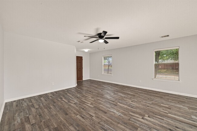 Building Photo - 7130 Cypress Pr Dr