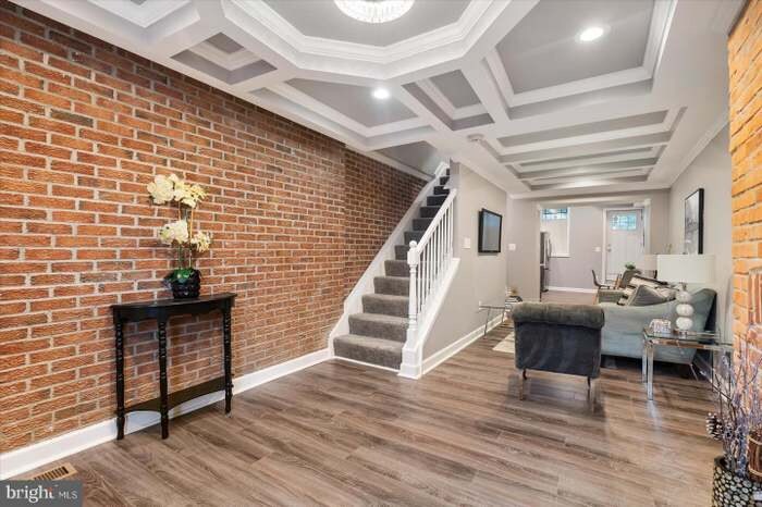 Building Photo - 1230 W Lombard St