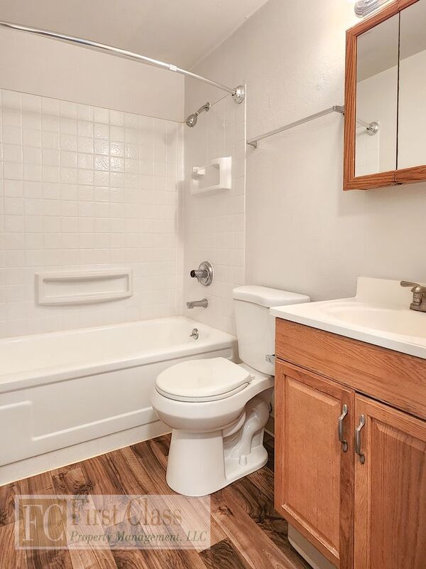 Building Photo - 3618 SW Beaverton Hillsdale Hwy