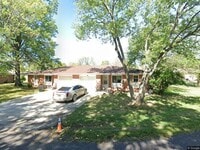 Building Photo - 3BR/1BA/1 car garage - duplex unit