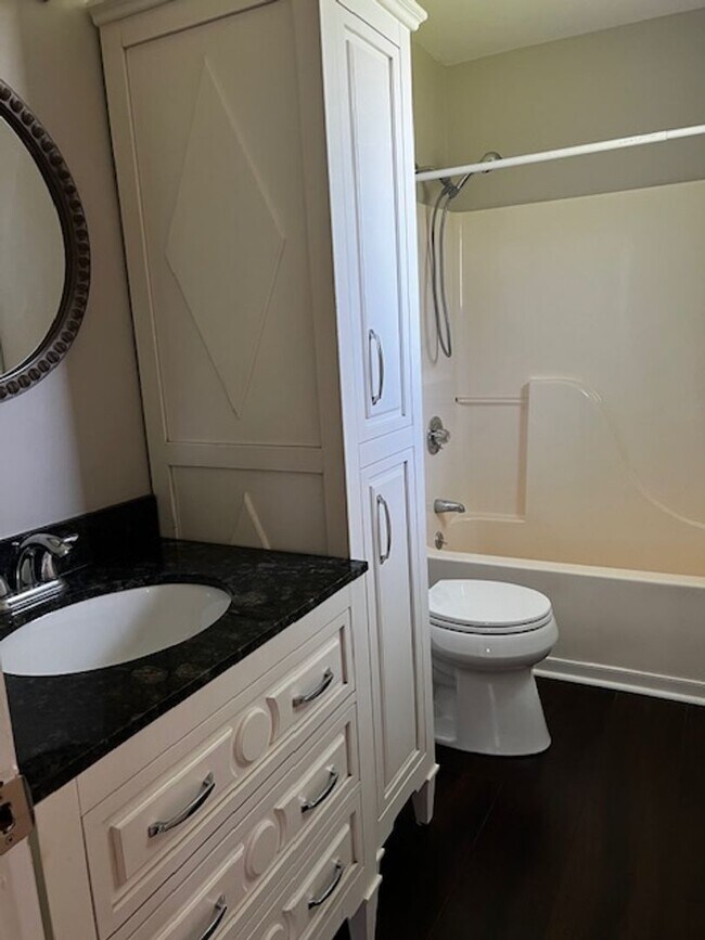 Building Photo - Maryville 37803 - 3 bedroom, 2 bath home -...