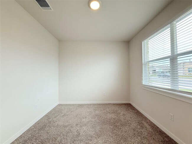 Building Photo - 3013 Louris Ln