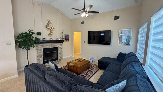 Building Photo - 12922 Widge Dr