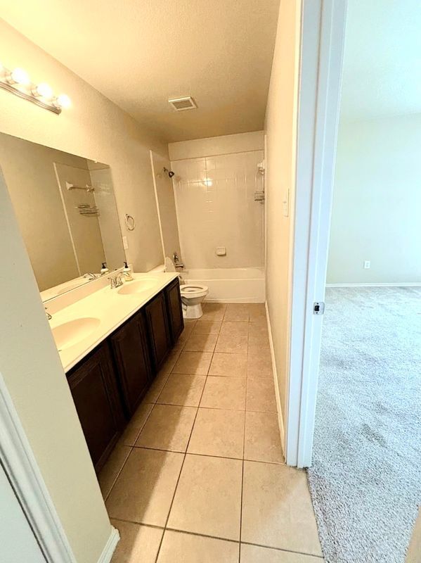 Building Photo - 9717 Sand Trap Dr