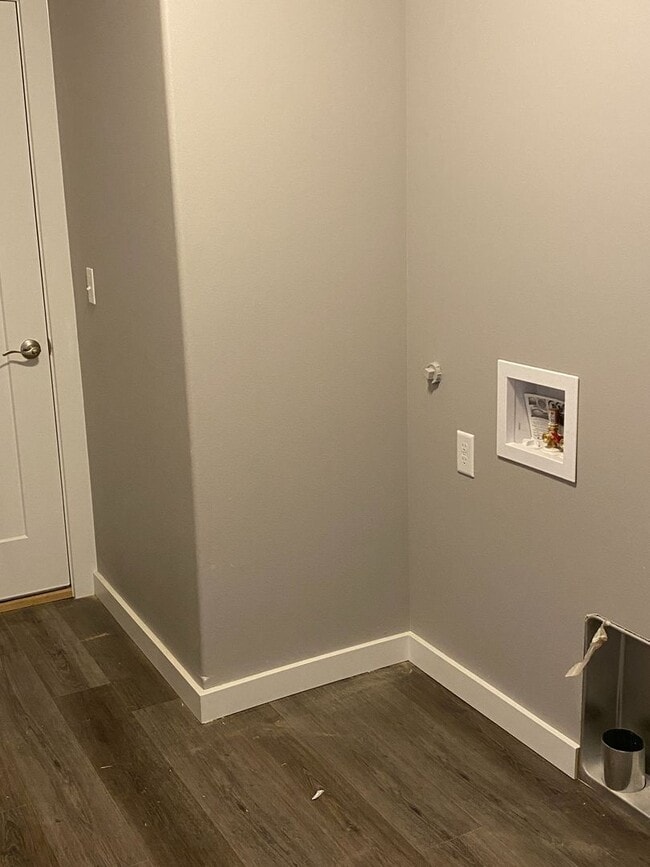 Building Photo - 3 Bedroom Home, Park Orchard Service Area