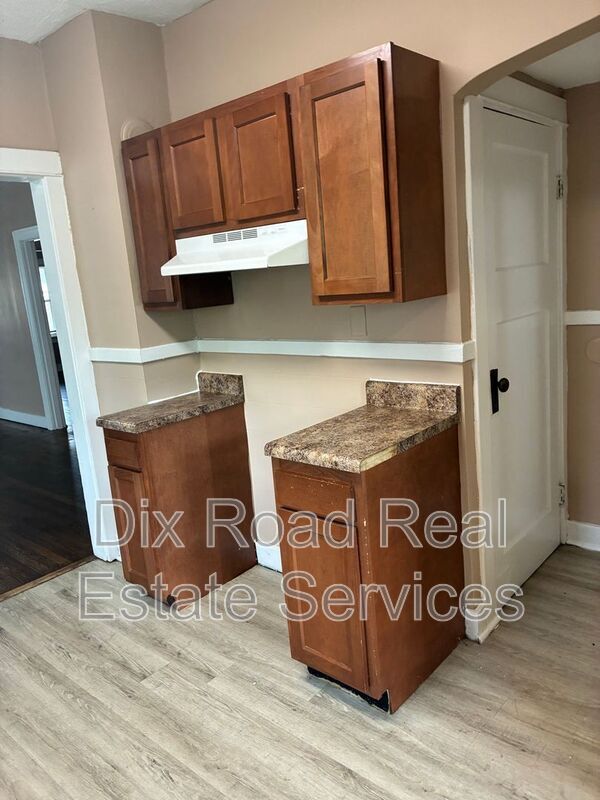 Building Photo - 1430 Coventry Rd