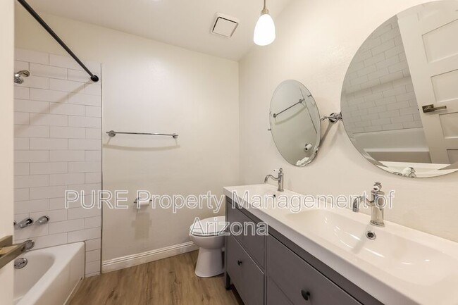 Building Photo - 333 E Cullumber Ave