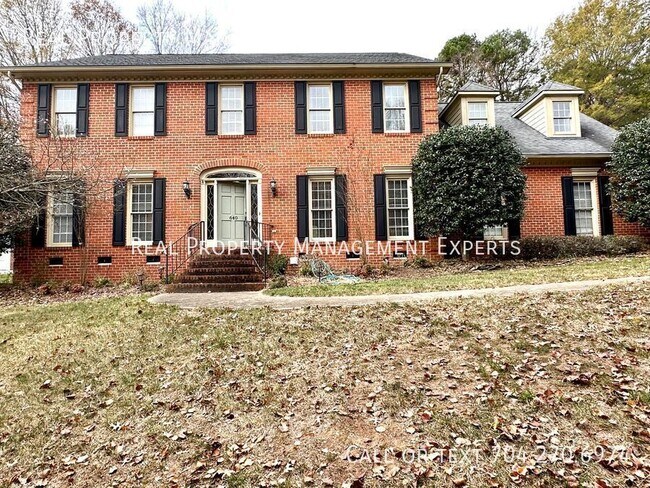 Building Photo - 640 Barington Pl