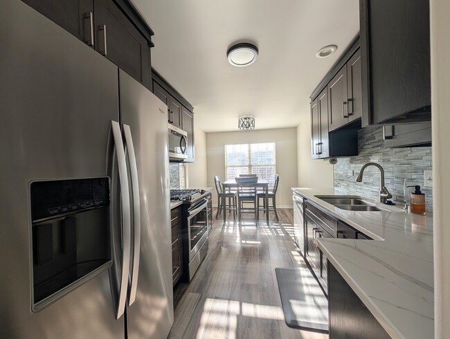 Building Photo - 9214 W Pullman Ct