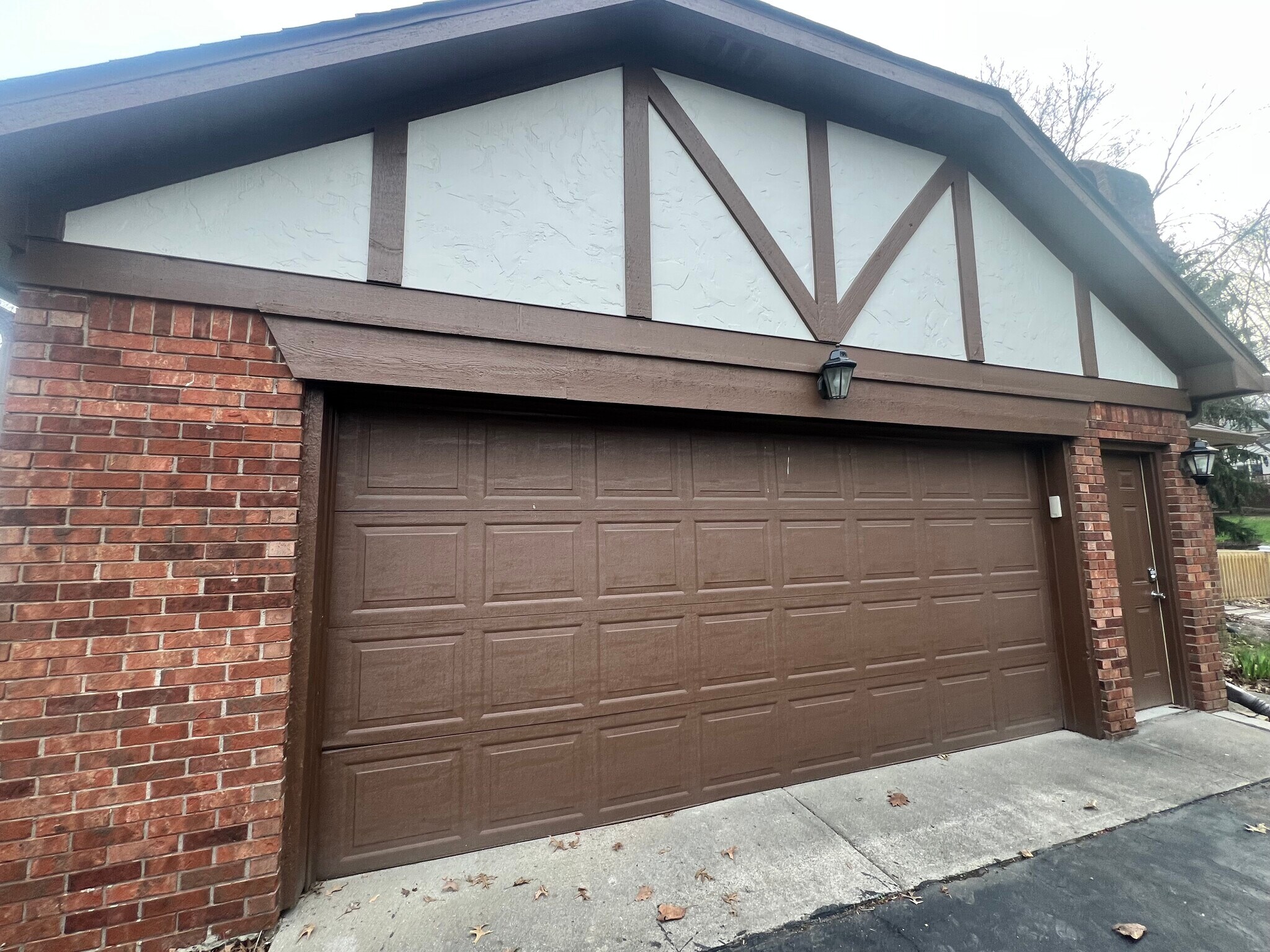 Building Photo - 3768 E Carmel Dr