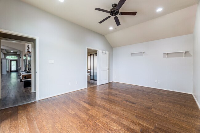 Building Photo - 10923 Starling Creek Dr