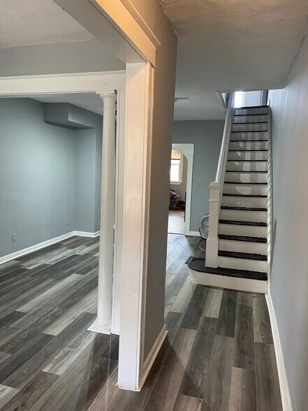 Building Photo - 2240 Penrose Ave