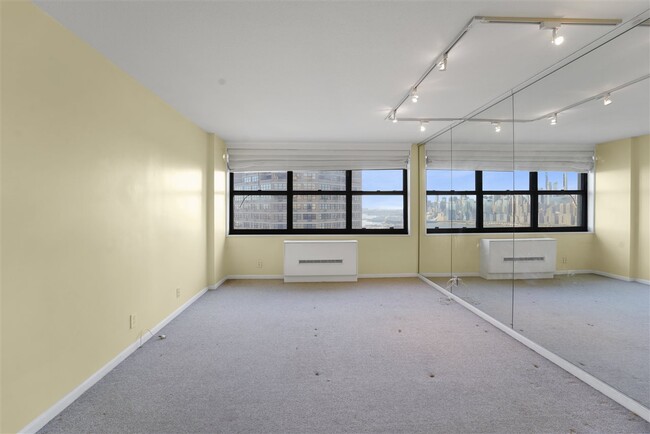 Building Photo - 7004 JFK Blvd E