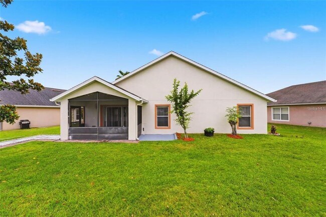 Building Photo - 2819 Maguire Dr