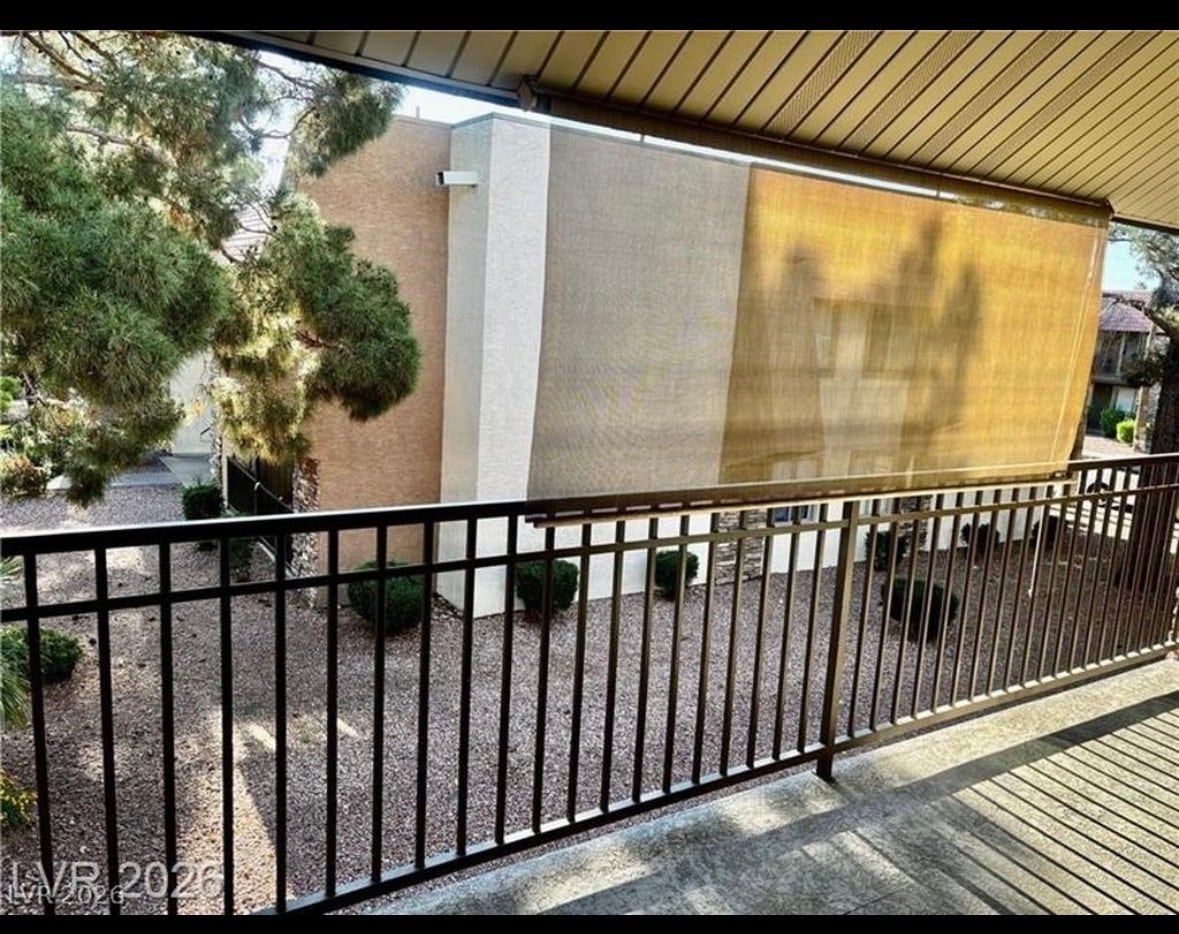 Building Photo - 5044 River Glen Dr