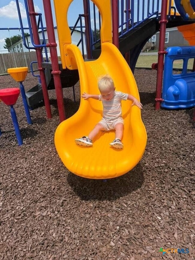 Building Photo - 2963 Barr Ln