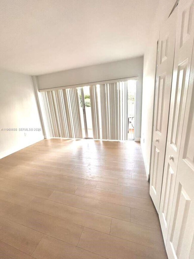 Building Photo - 8775 Park Blvd