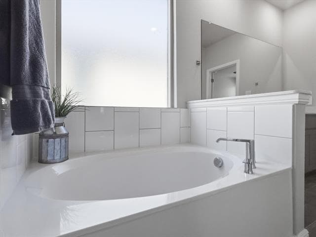 Building Photo - 16032 Farringdon St