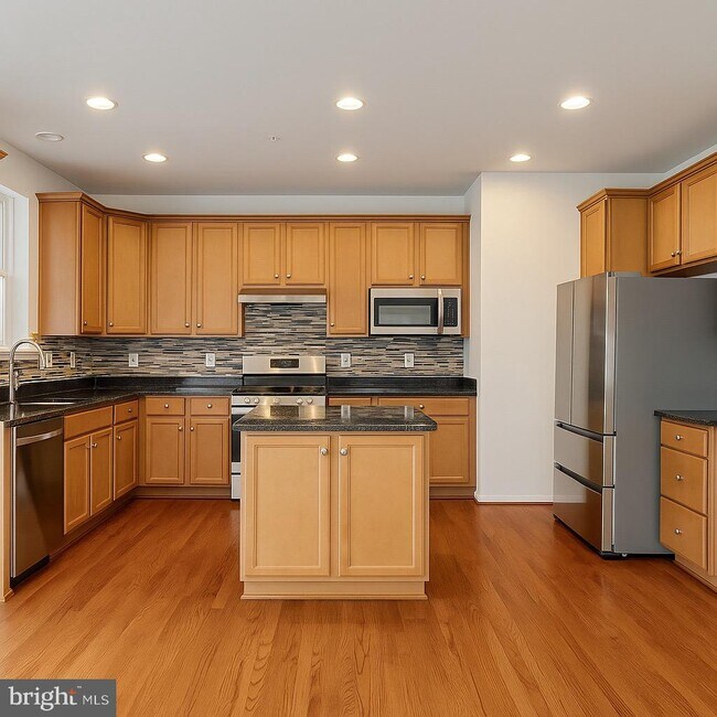 Building Photo - 3232 Careysbrook Ct