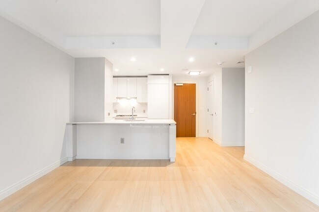Building Photo - 133 Seaport Blvd