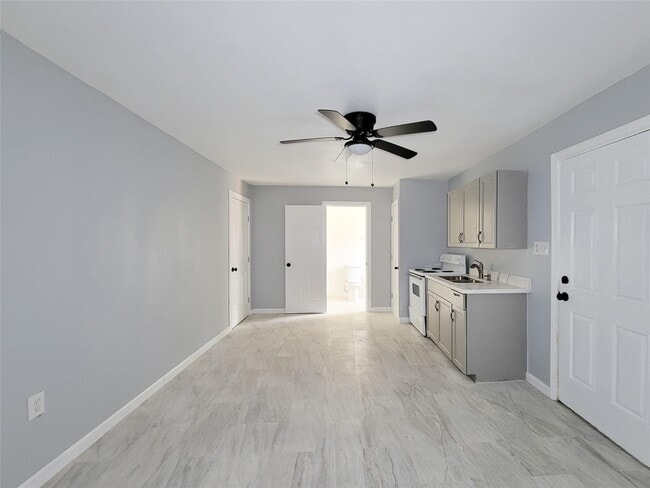 Building Photo - 5103 Karu Dr