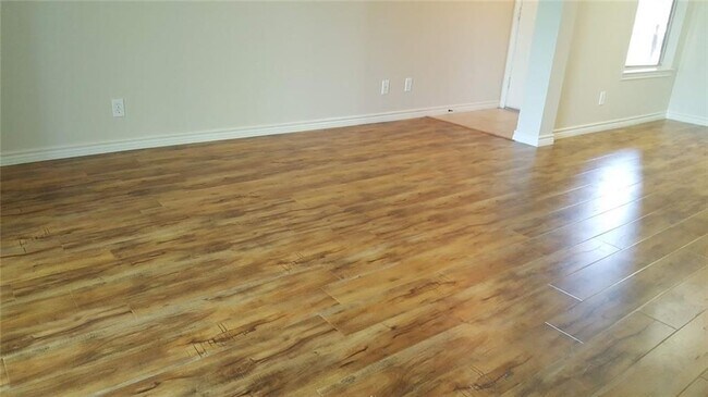 Building Photo - 6000-5 Shepherd Mountain Cove