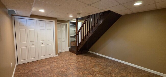 Building Photo - MANCHESTER - 35-37 Westland Ave