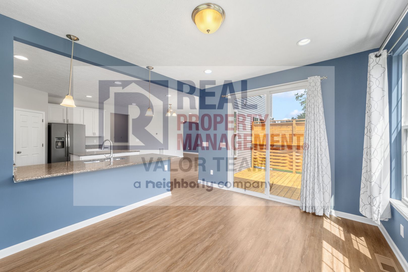 Building Photo - Custom 4 Bed, 3.5 Bath Home in Highly Desi...